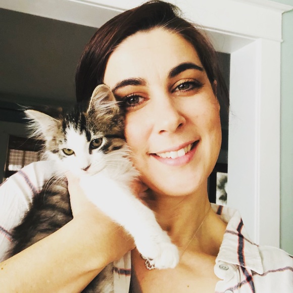 Meet your Posher, Jessica - Picture 1 of 1